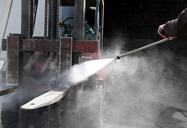 Best Roof Pressure Washing  in Hinckley, MN